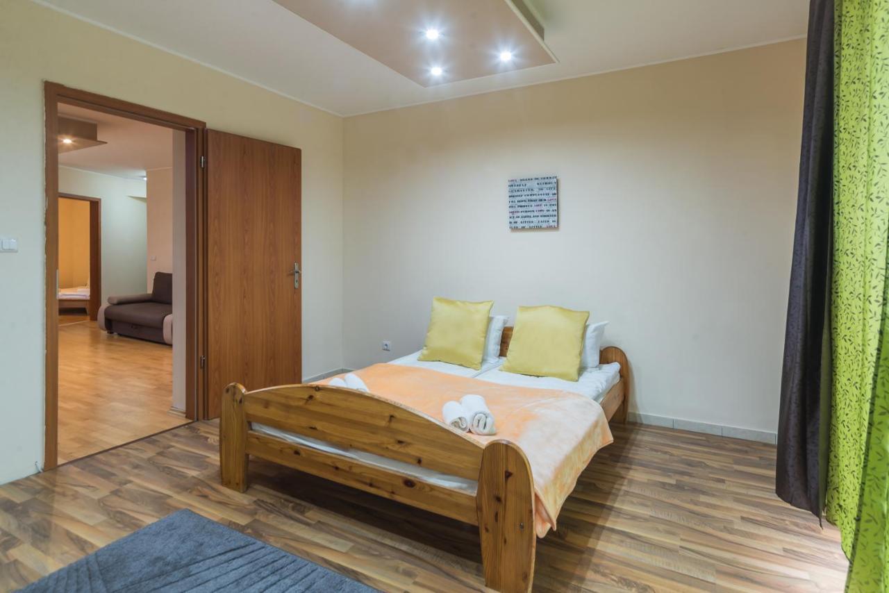 Aqua Line Apartmanhaz ไฮจ์ดุสโซบอสโล ภายนอก รูปภาพ